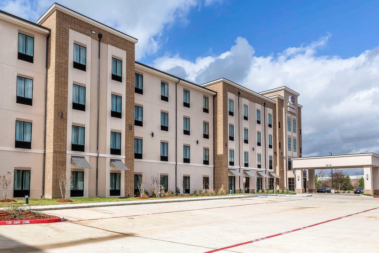 Comfort Suites Near Sam Houston Race Park Exterior photo